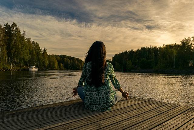 Tipy pro meditaci a vizualizace během květnového úplňku pro posílení vnitřní síly a jasného myšlení