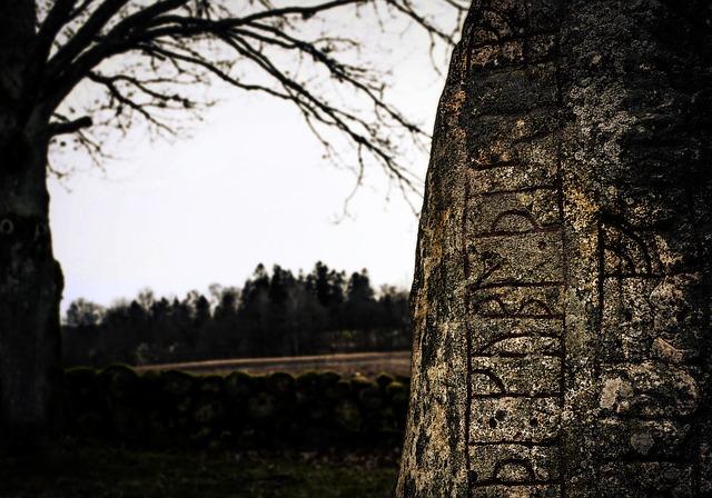 Vikingské runy ve světle moderního věštění