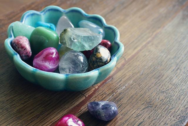 Nejdůležitější věci, které byste měli vědět před nákupem barevných kamenů